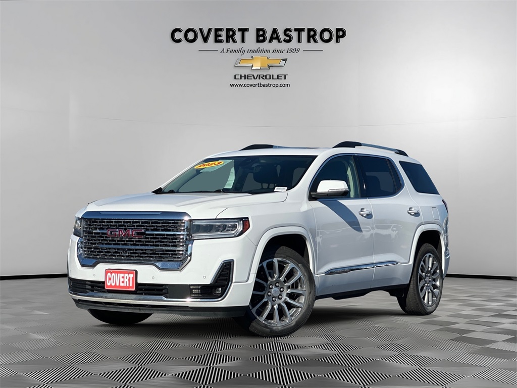 2023 GMC Acadia Denali's photo