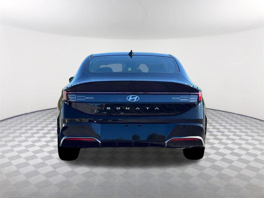 2026 Hyundai Sonata SEL Sport photo 4