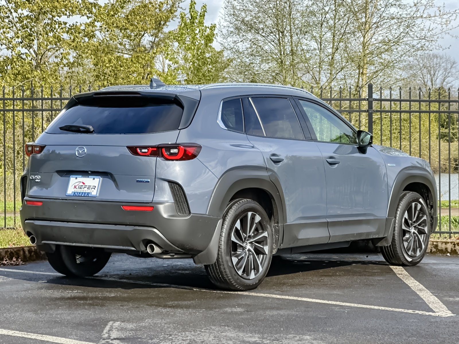 2025 Mazda CX-50 Premium Plus photo 2