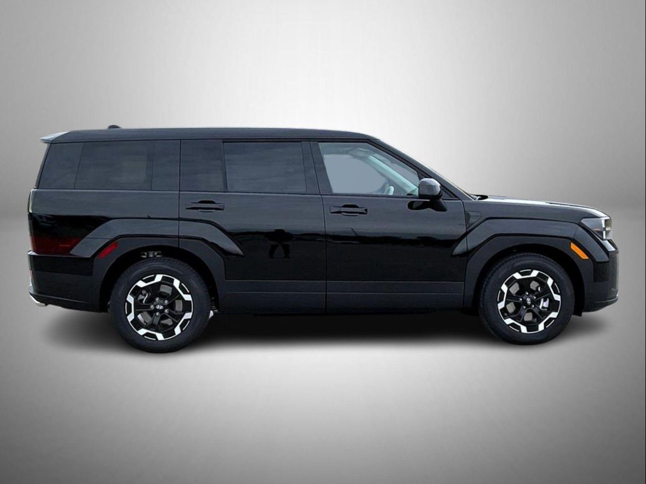 2026 Hyundai Santa Fe SE photo 4