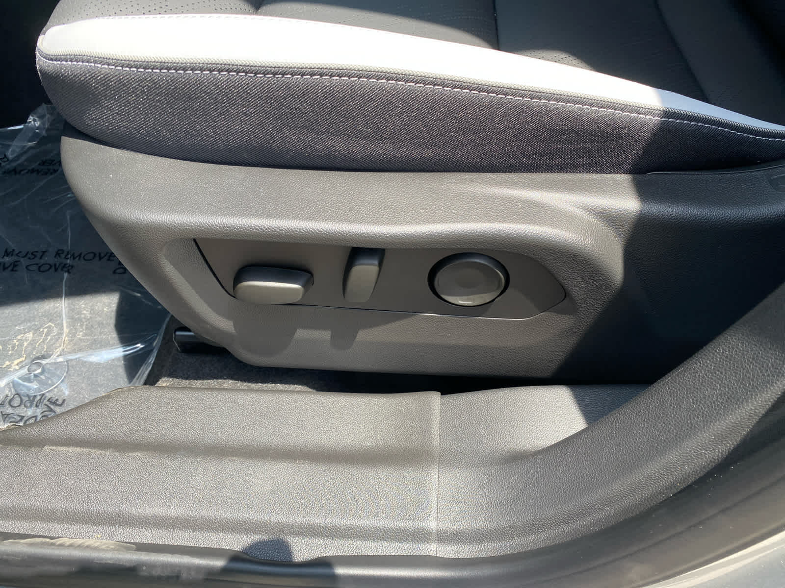 2025 Buick Envision Sport Touring photo 15