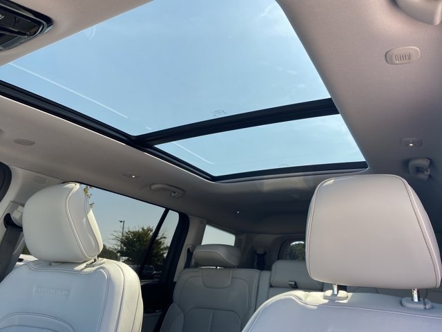 2022 Jeep Grand Cherokee Overland photo 10