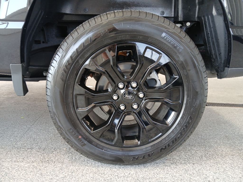 2022 Ford F-150 XLT photo 9