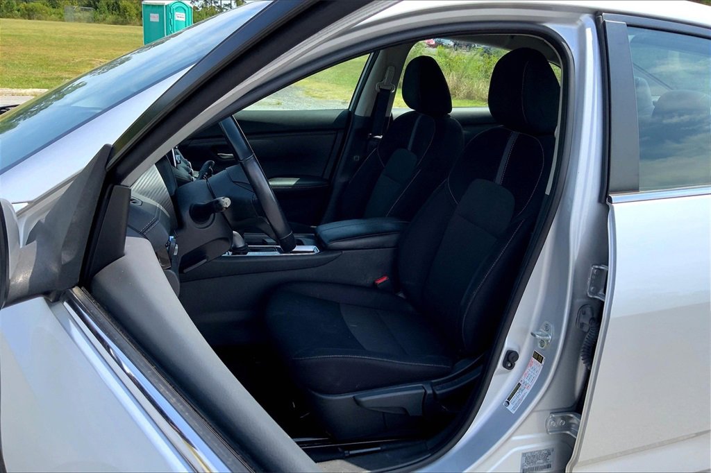 2021 Nissan Sentra SV photo 23