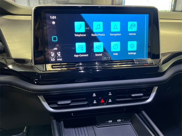 2026 Volkswagen Atlas Cross Sport SE Technology photo 17
