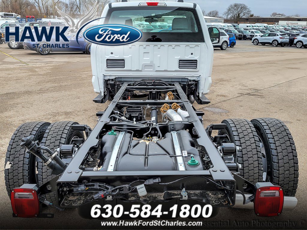 2025 FORD F-450 - Image 4