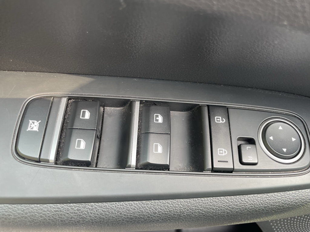 2023 Kia Forte LXS photo 9