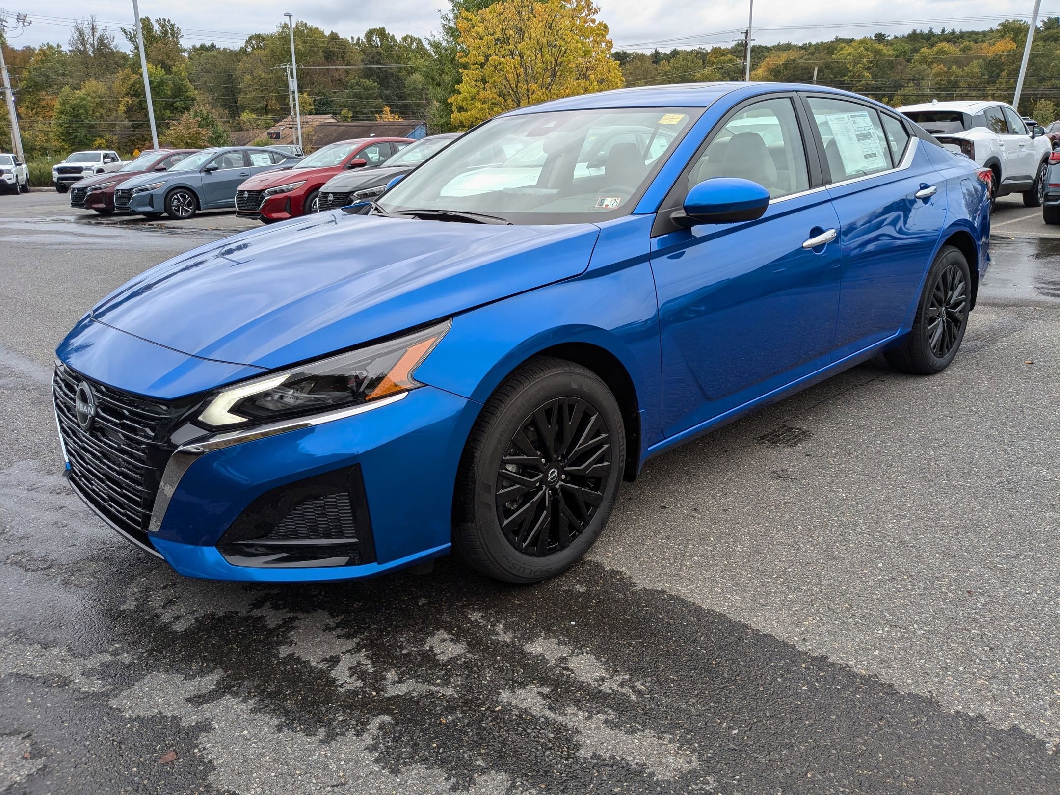 2025 Nissan Altima SV photo 3