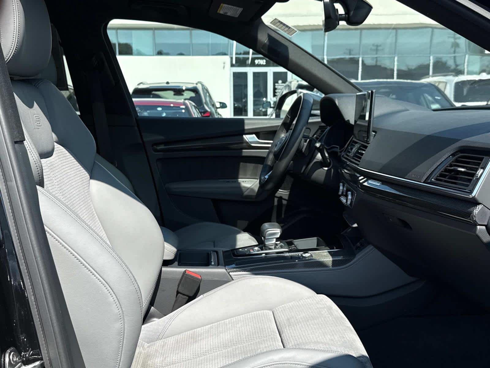 2022 Audi SQ5 Premium Plus photo 16