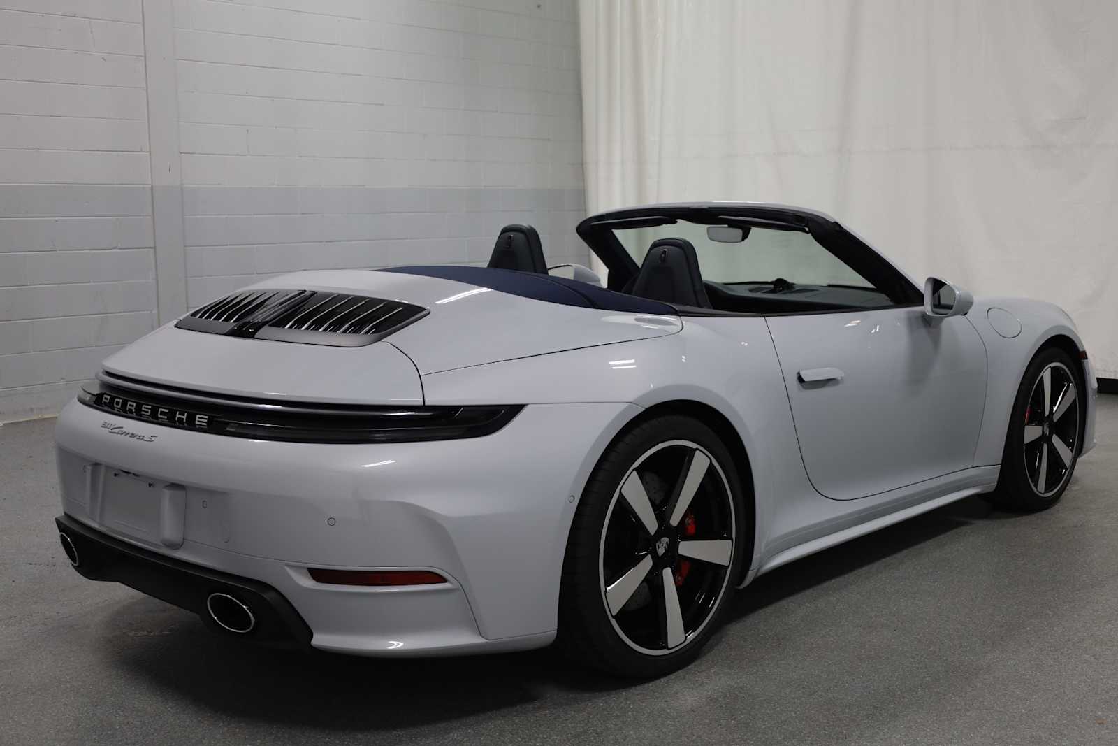 2025 Porsche 911 S photo 9