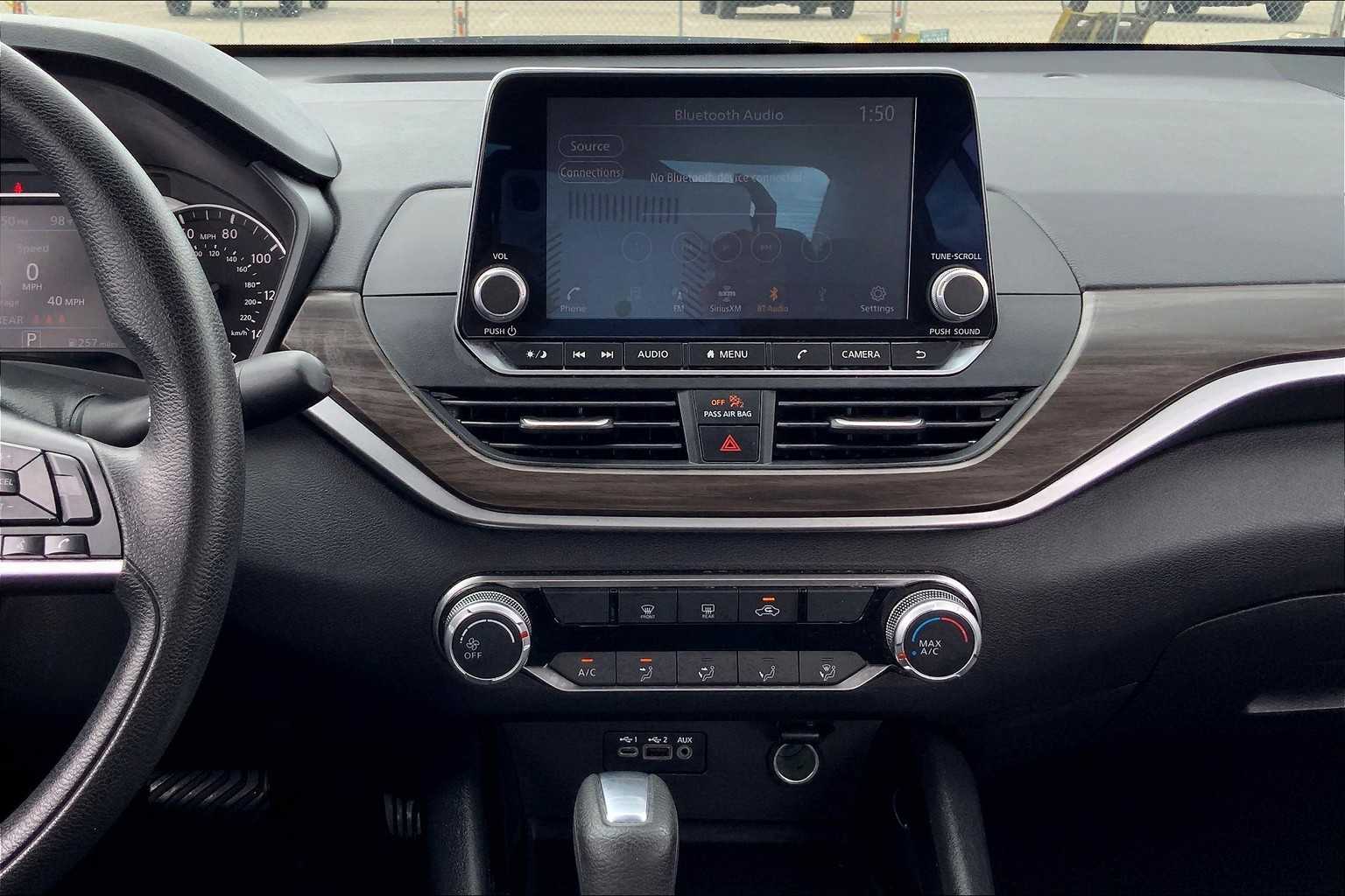 2024 Nissan Altima 2.5 SV photo 6