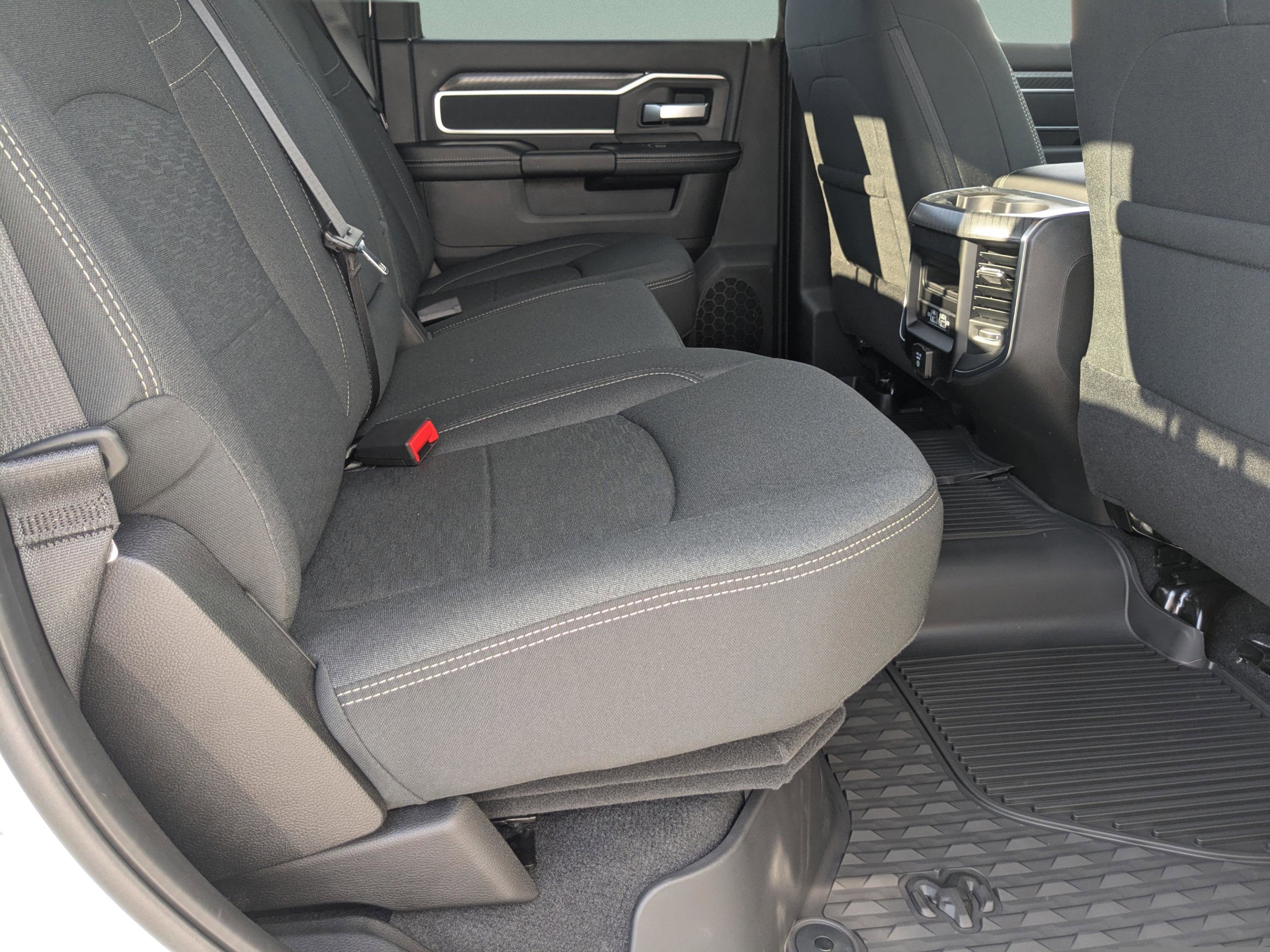 2025 Ram 3500 Big Horn photo 4