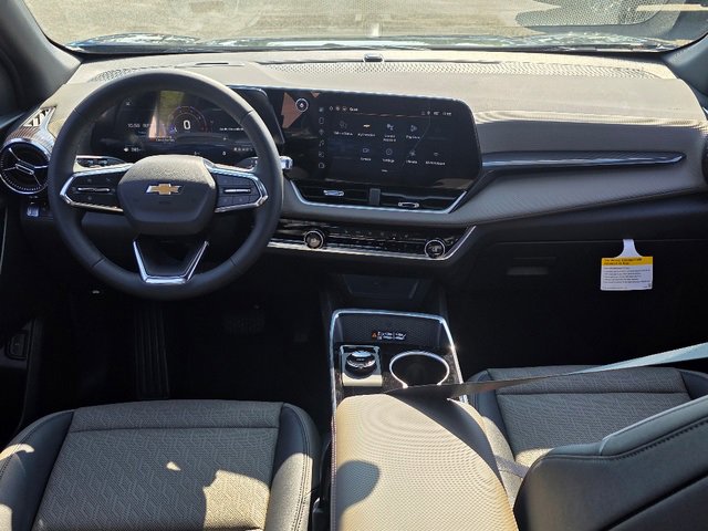 2026 Chevrolet Equinox LT photo 2