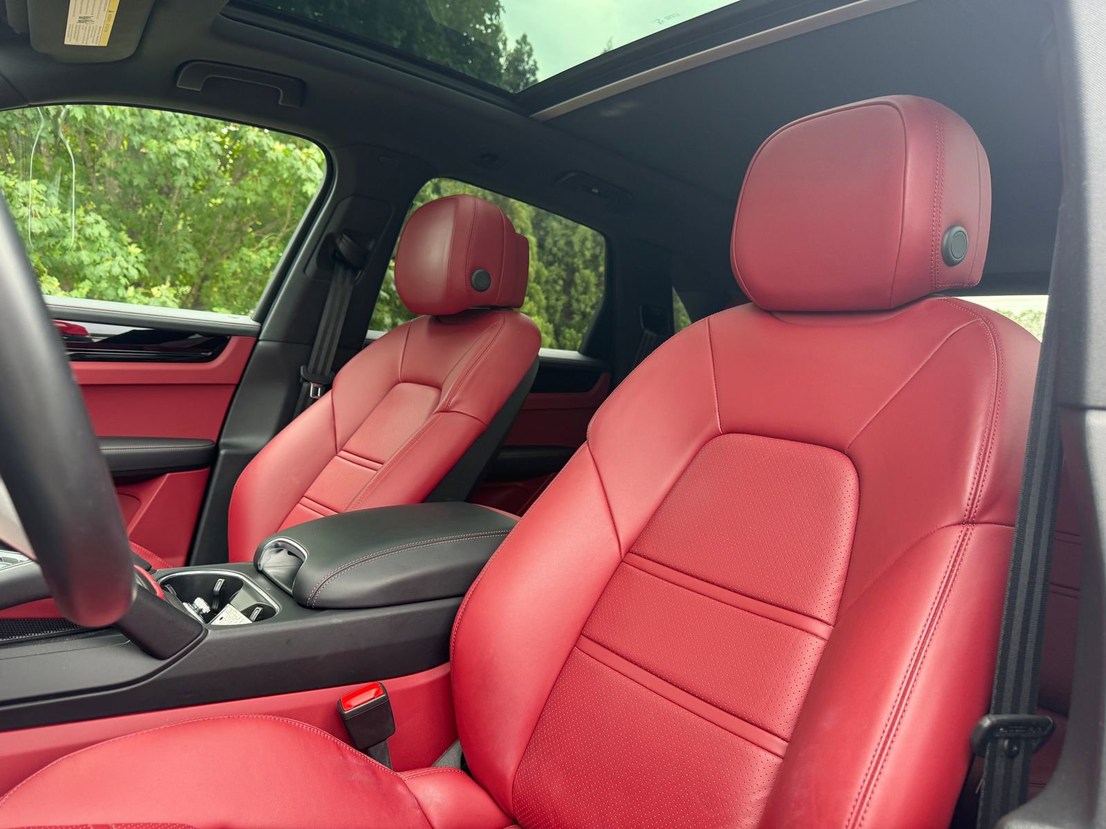 2023 Porsche Cayenne Base photo 5