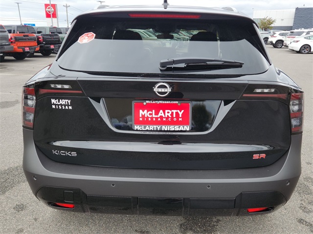 2025 Nissan Kicks SR photo 4