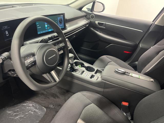 2026 Hyundai Sonata SE photo 9