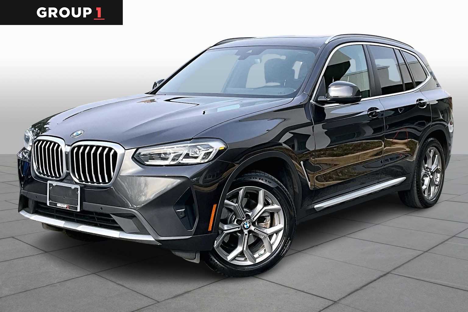 2022 BMW X3 30i's photo