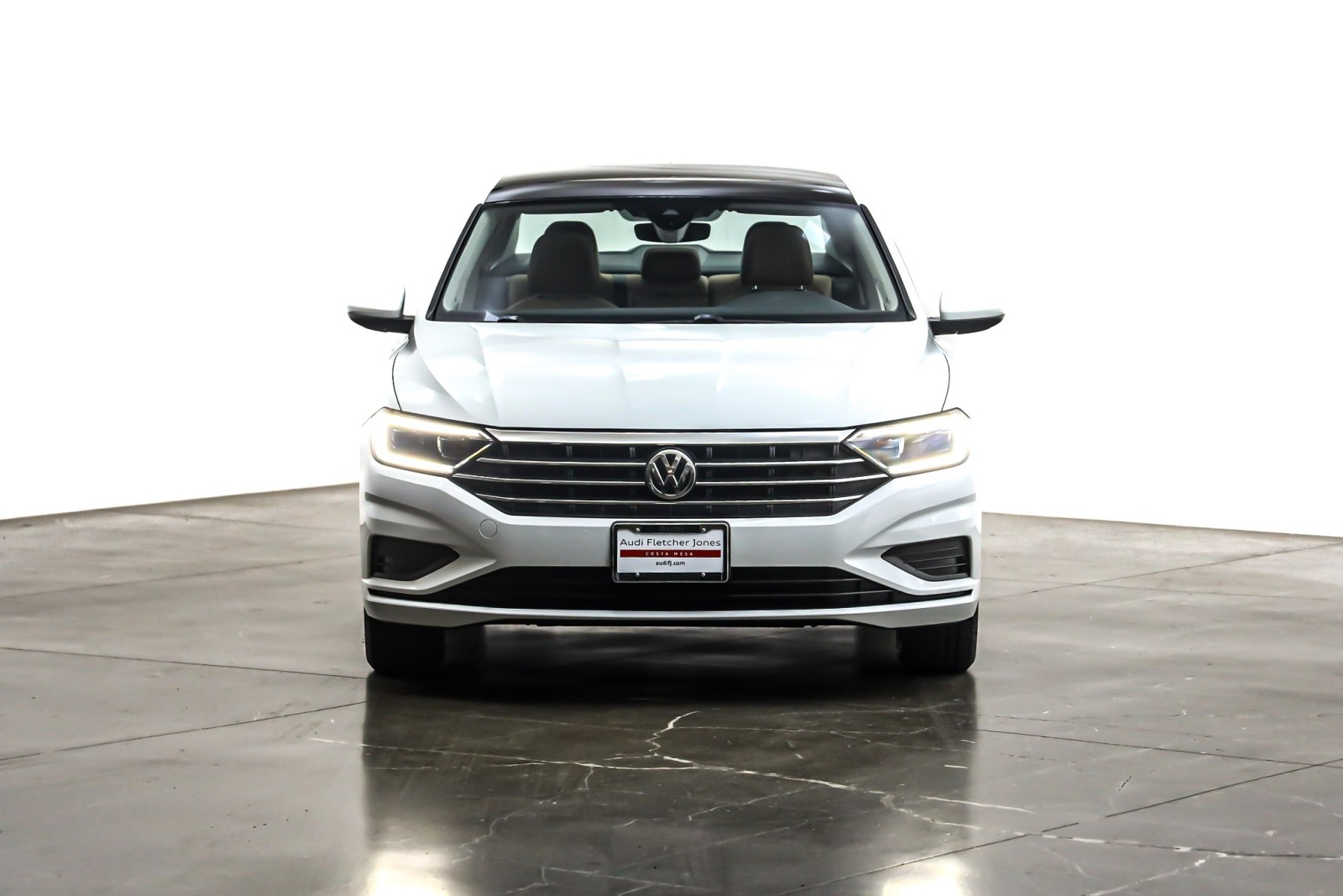 2019 Volkswagen Jetta SEL photo 2