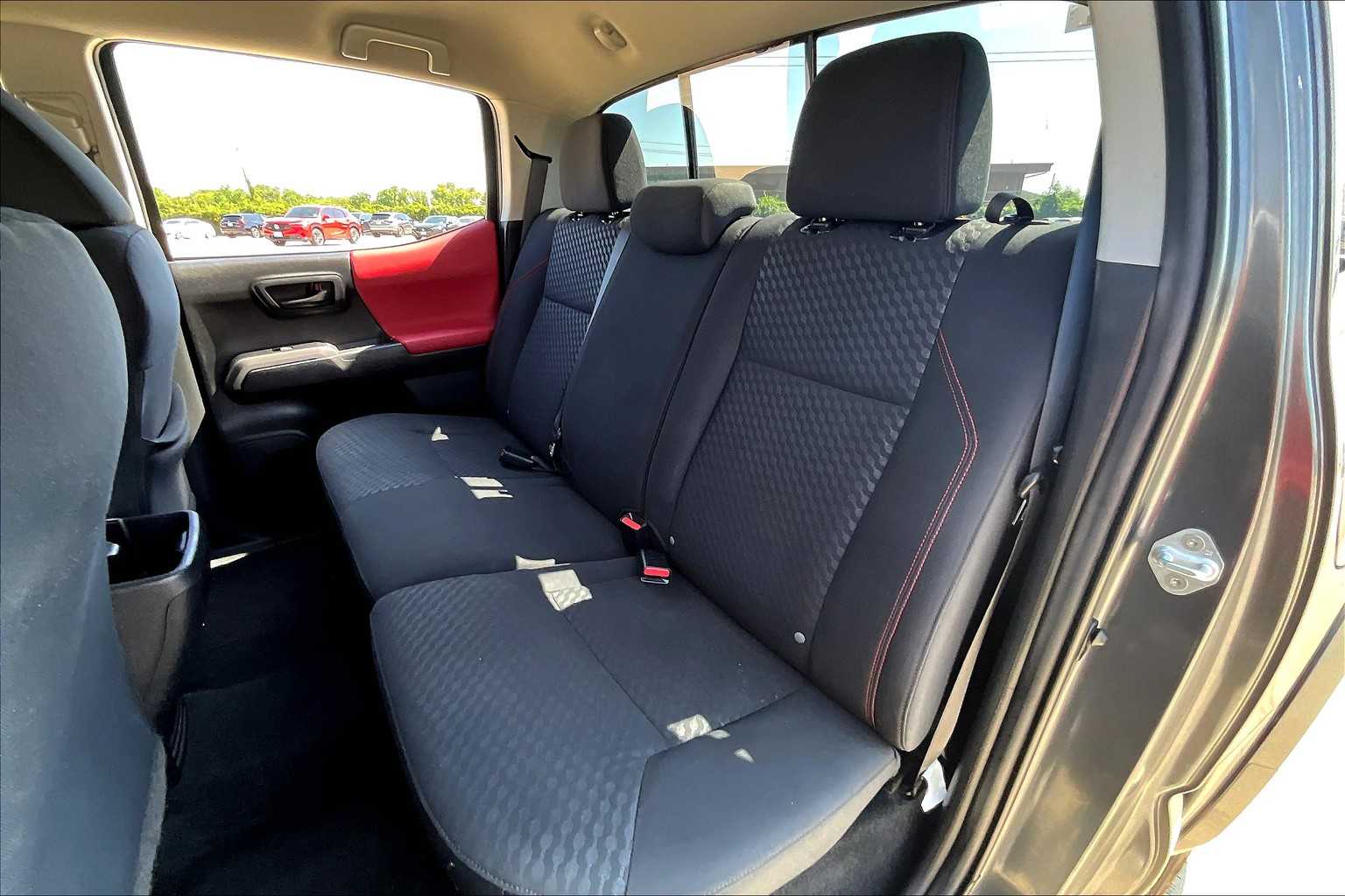 2023 Toyota Tacoma SR5 photo 38