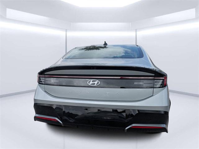 2026 Hyundai Sonata SEL Sport photo 4