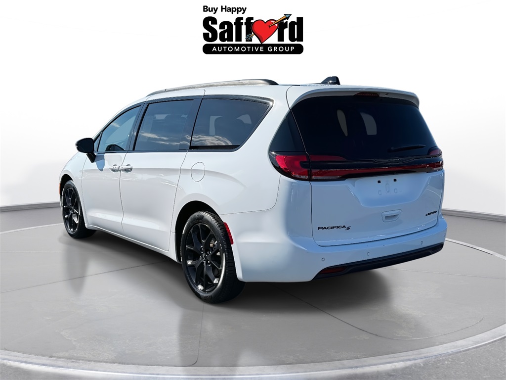 2025 Chrysler Pacifica Limited photo 4