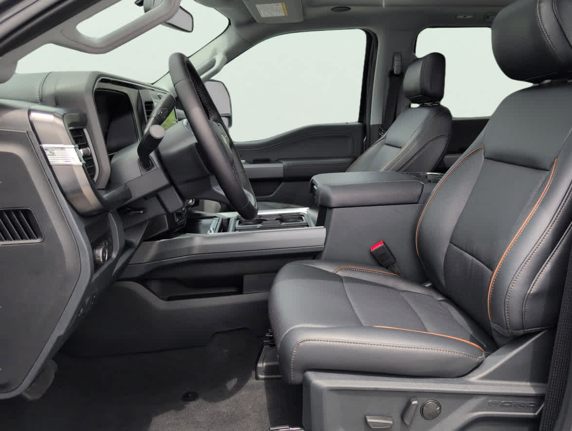 2025 Ford F-250 Lariat photo 8