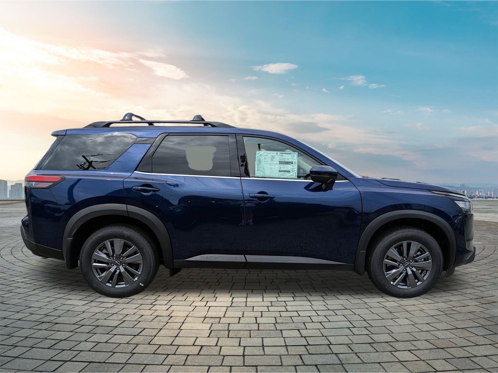 2025 Nissan Pathfinder SV photo 2
