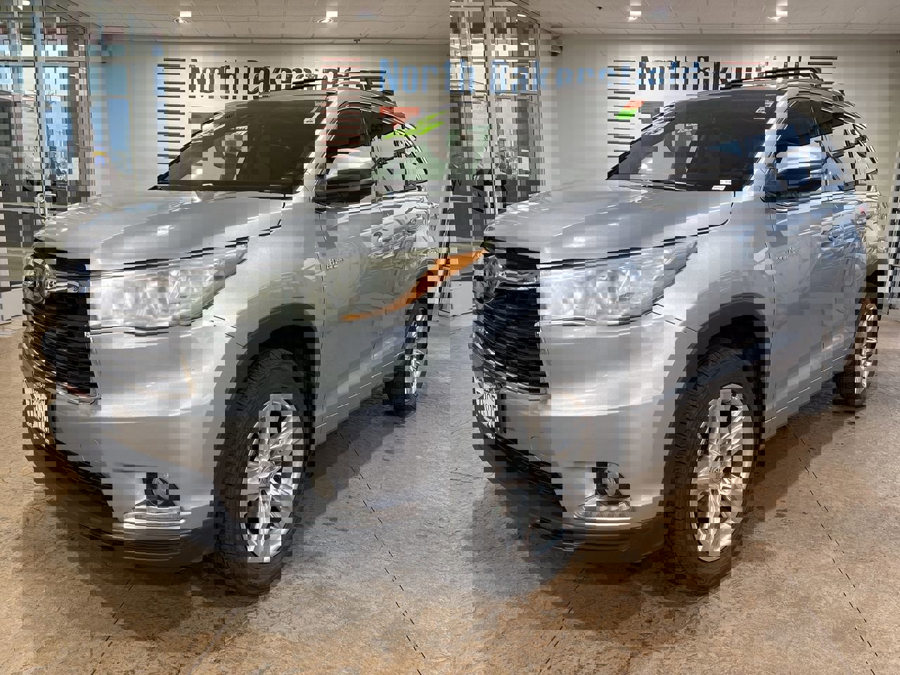 2015 Toyota Highlander Limited Platinum's photo