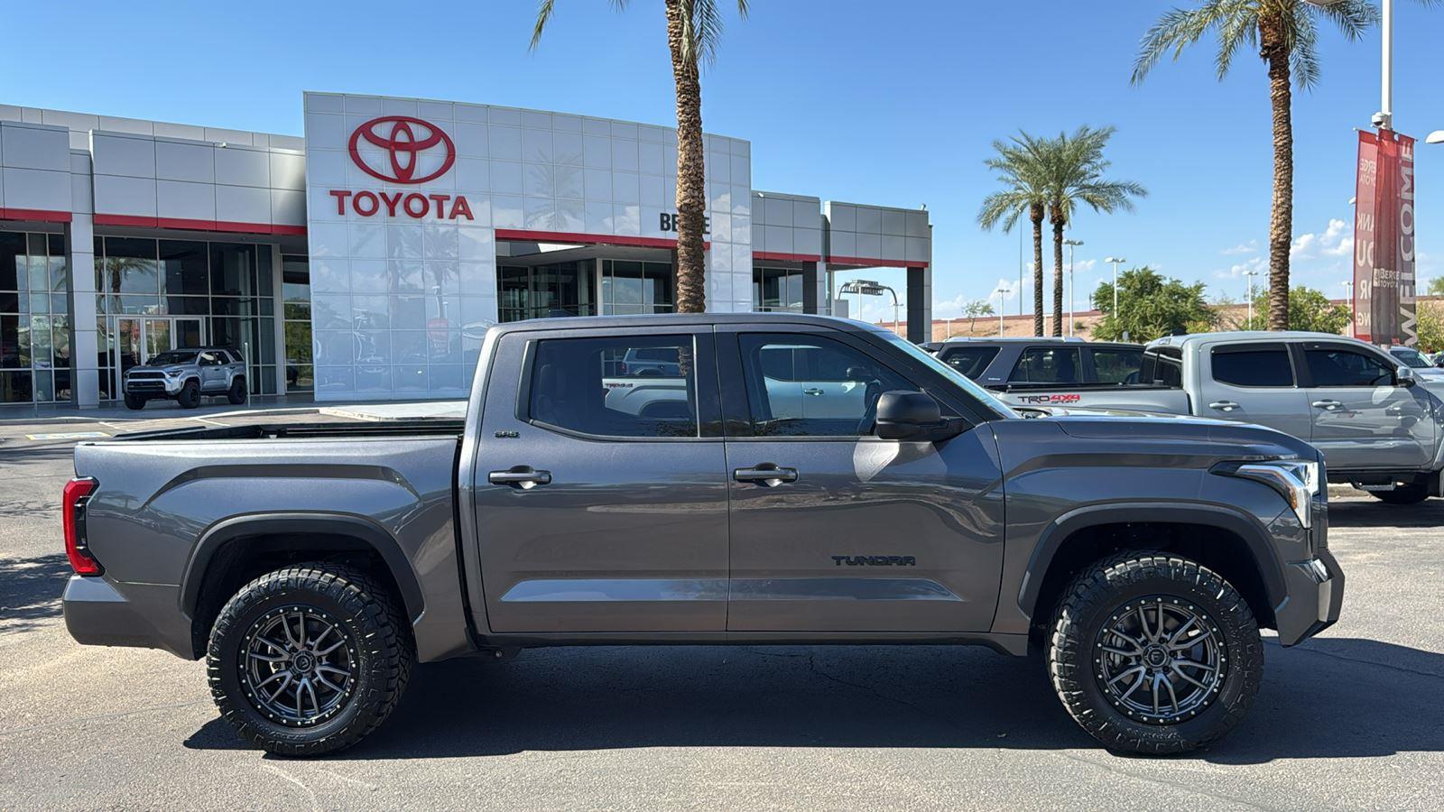 2022 Toyota Tundra SR5 CrewMax photo 8
