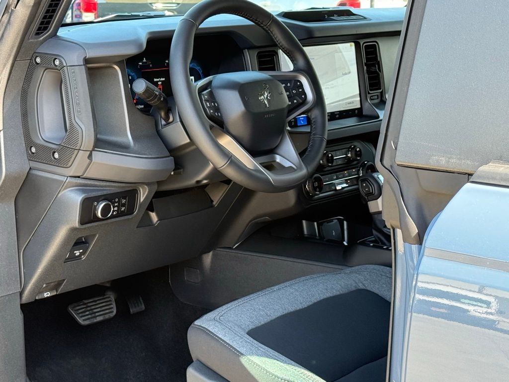 2025 Ford Bronco Big Bend photo 7