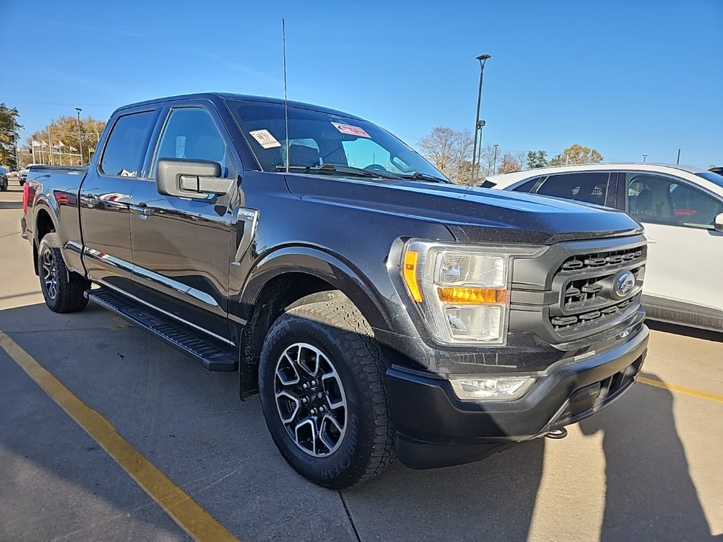 2022 Ford F-150 XLT photo 2