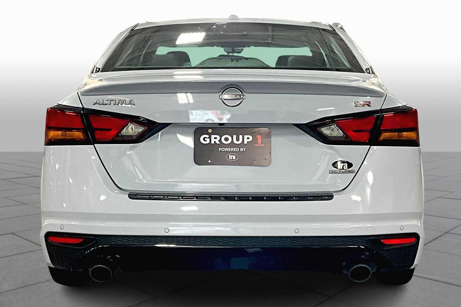 2023 Nissan Altima SR photo 4