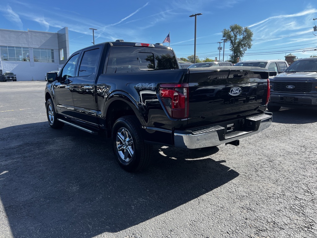 2025 Ford F-150 XLT photo 3