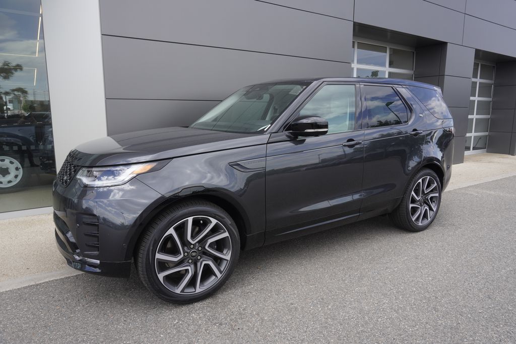 2025 Land Rover Discovery SE photo 2