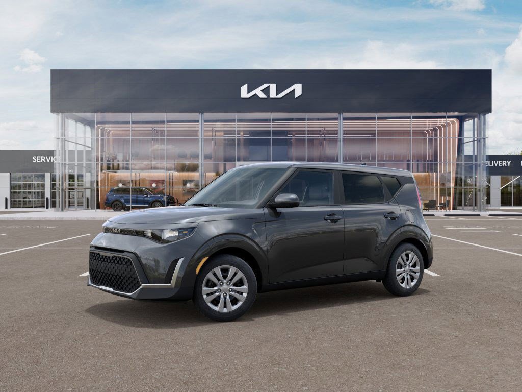 2025 Kia Soul LX photo 2