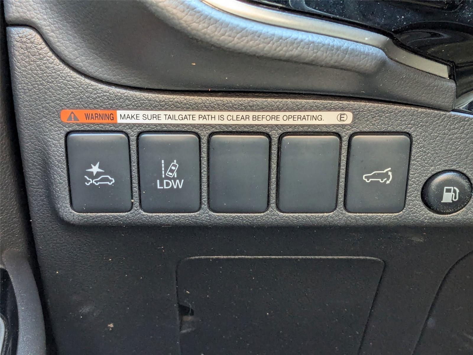 2020 Mitsubishi Outlander PHEV SEL photo 16