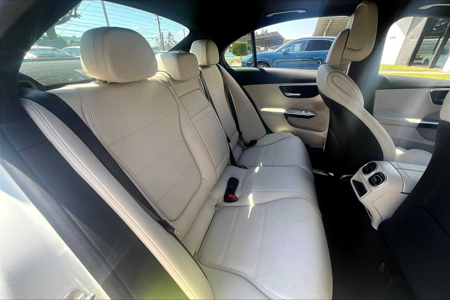2025 Mercedes Benz C 300 photo 18