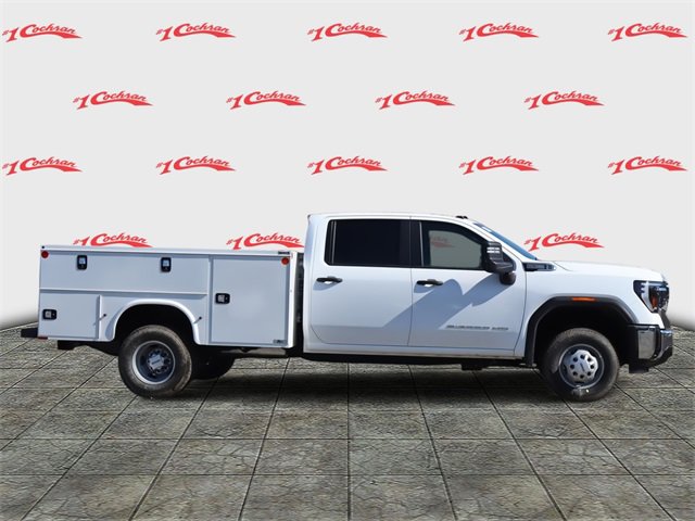 New 2024 GMC Sierra 3500 HD Chassis Cab Pro Crew Cab in