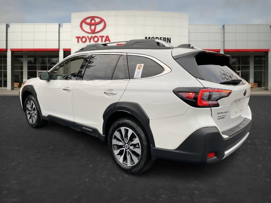 2025 Subaru Outback Touring photo 3