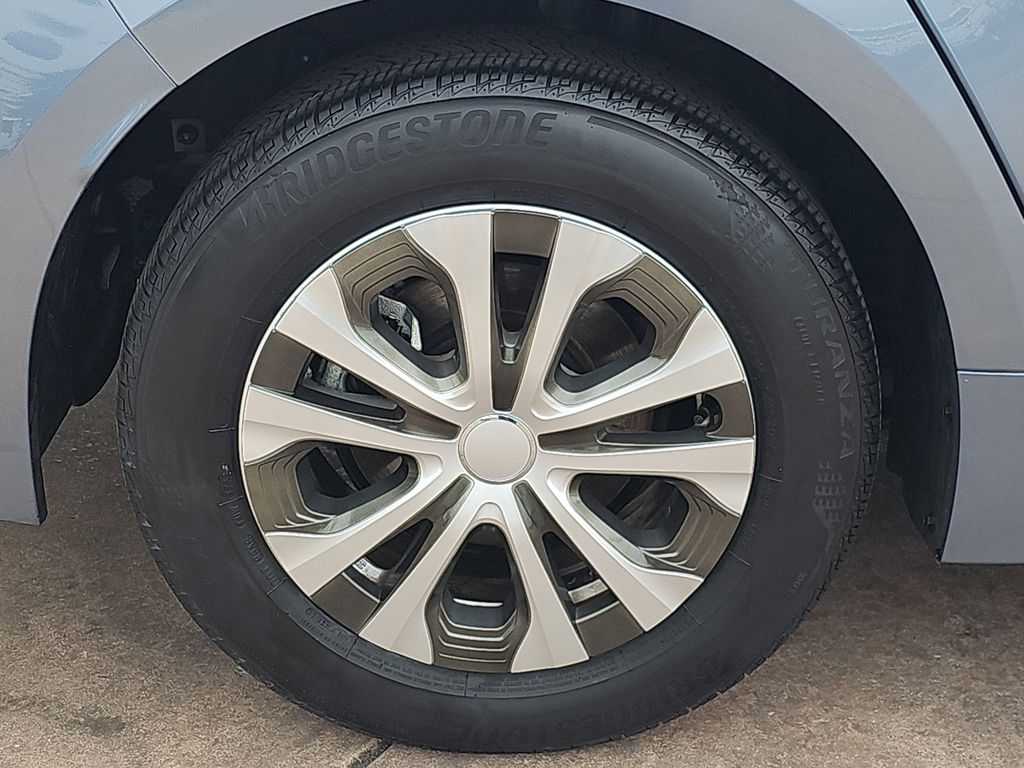 2022 Toyota Corolla Hybrid LE photo 32