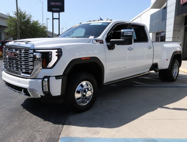 2024 Gmc Sierra 3500 HD Denali photo 3