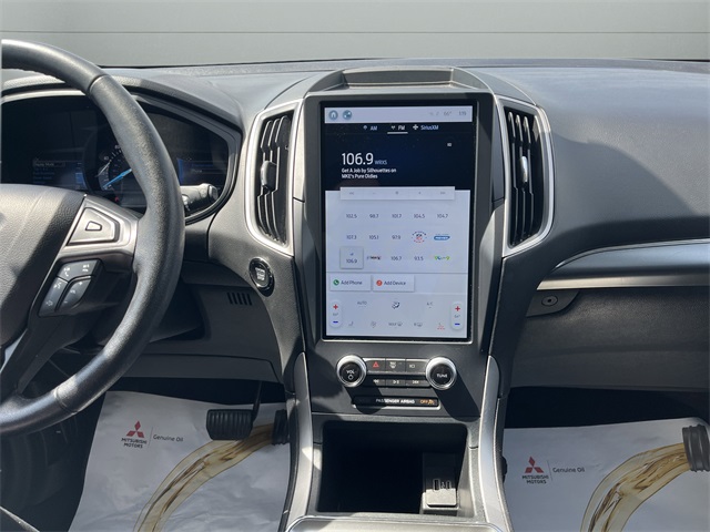 2022 Ford Edge SEL photo 16