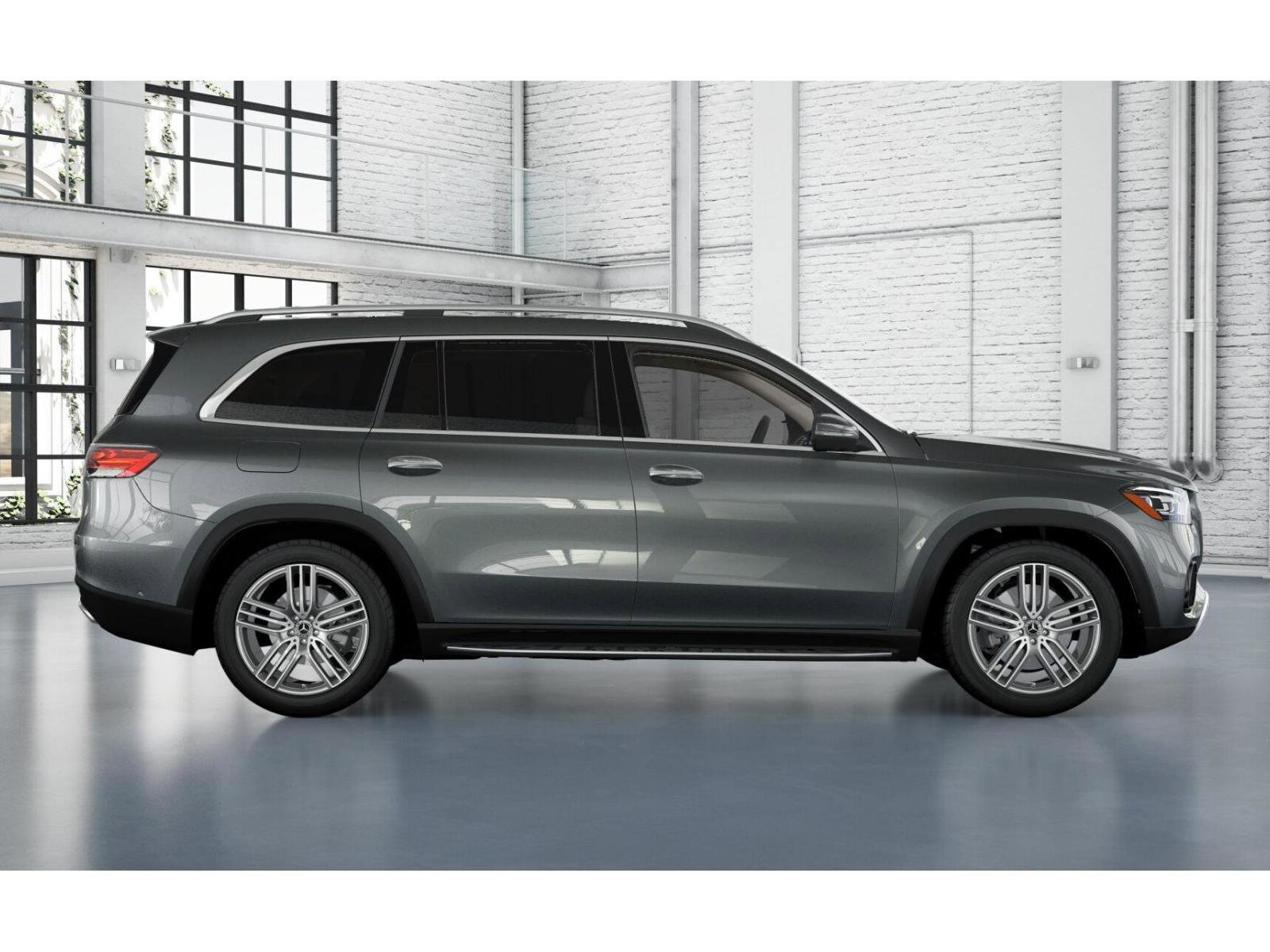 2026 Mercedes Benz GLS 450 4MATIC photo 2