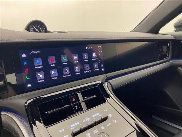 2025 Porsche Panamera 4 photo 20