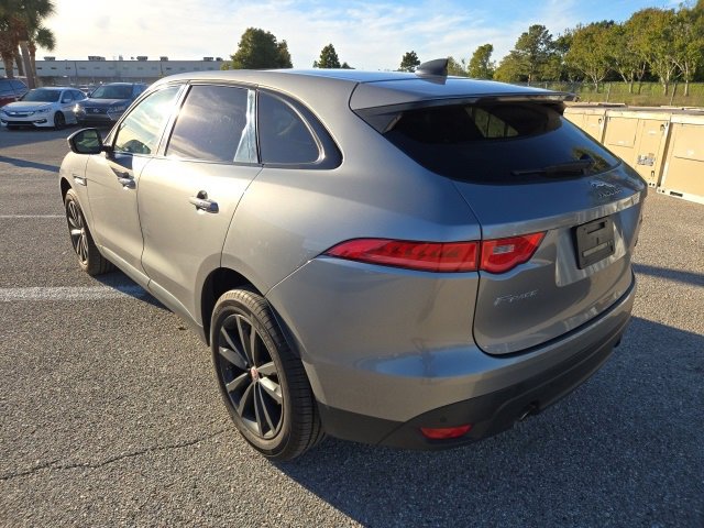 2020 Jaguar F-PACE Prestige photo 3