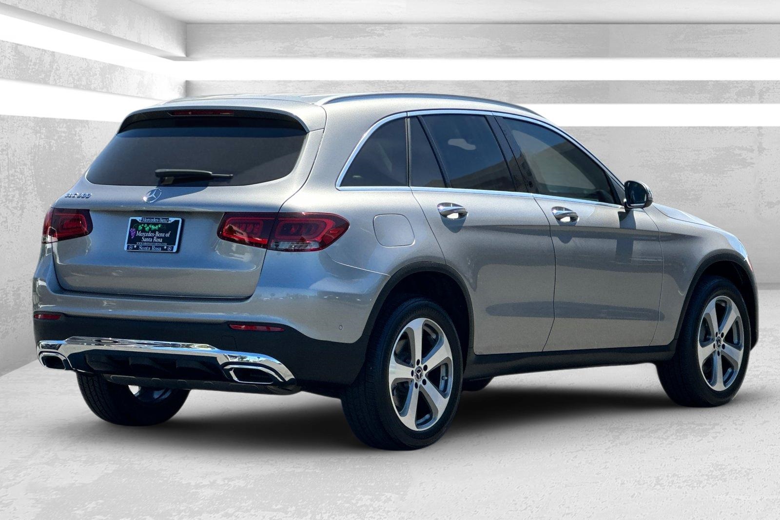 2021 Mercedes Benz GLC 300 photo 3