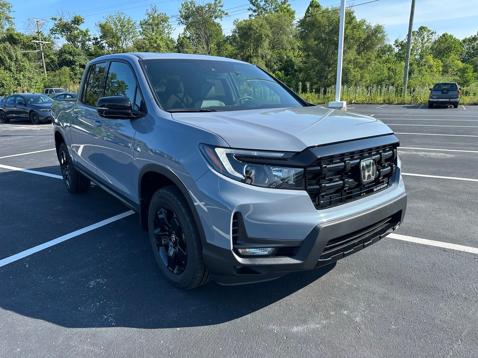 2025 Honda Ridgeline Black Edition photo 7