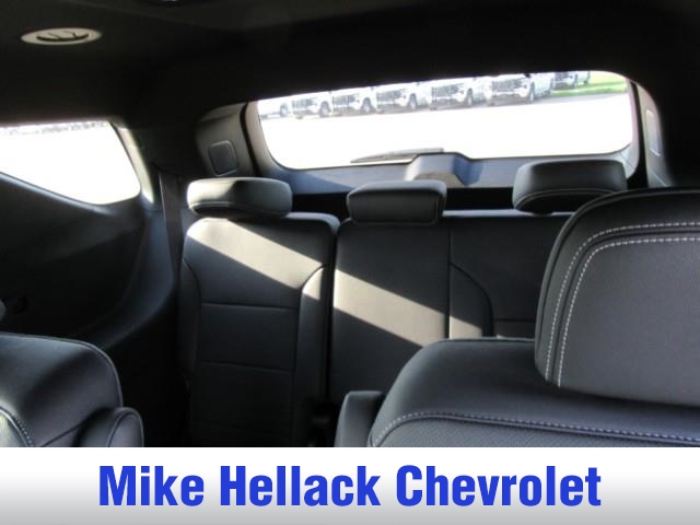 2025 Chevrolet Traverse photo 9