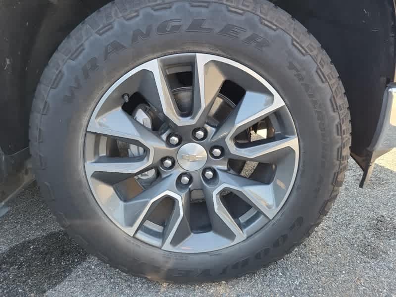 2023 Chevrolet Silverado 1500 LT photo 4