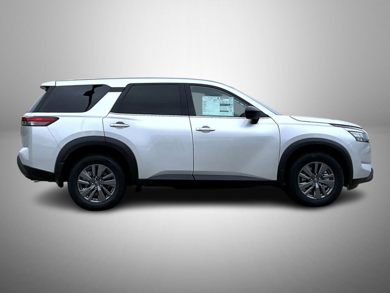 2025 Nissan Pathfinder S photo 4